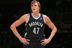  联盟调查76人违规接触自由球员