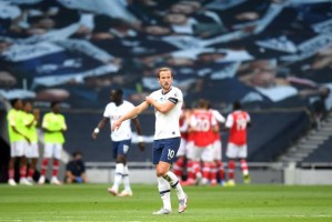  孙兴慜世界波破门，热刺绝平曼城保留争冠希望  