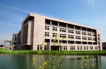 利物浦0-1爆冷负伯恩茅斯，努涅斯染红萨拉赫哑火  